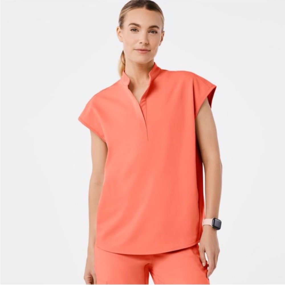 Figs Women's Rafaela Oversized Scrub Top